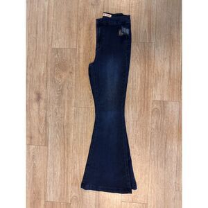CP Jeans NWT Dark Denim Flare Jeans NWT | Size 3/26